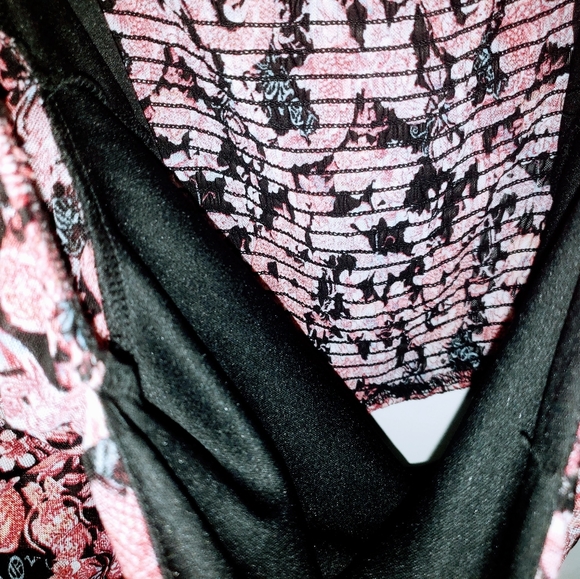 ALMOST FAMOUS L/S CROP TOP SZ L - Picture 7 of 10